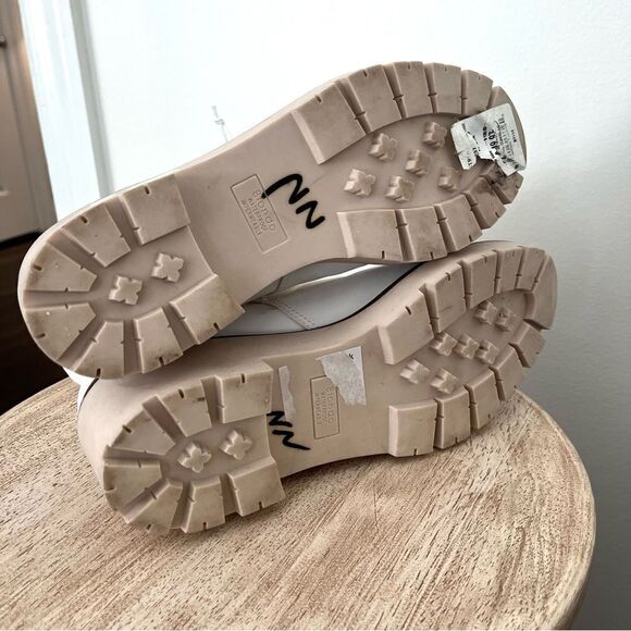 Blondo Daisy Waterproof Lug‎ Sole Boot in White Size 10 NWOB - Picture 9 of 12